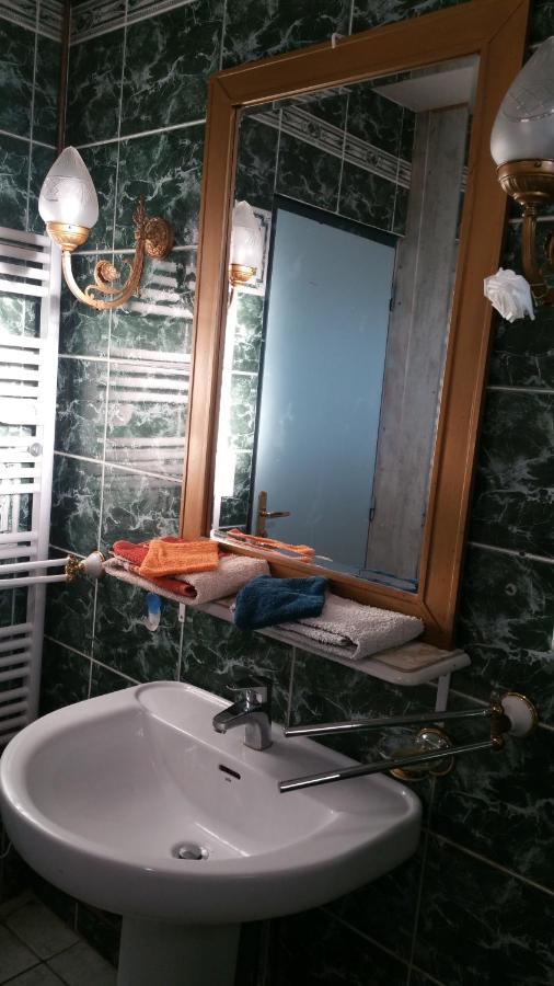 Basse-Cour De Montin Au 256 Chemin De La Rocaille A 38510 Vezeronce Curtin Bed and Breakfast Morestel Εξωτερικό φωτογραφία