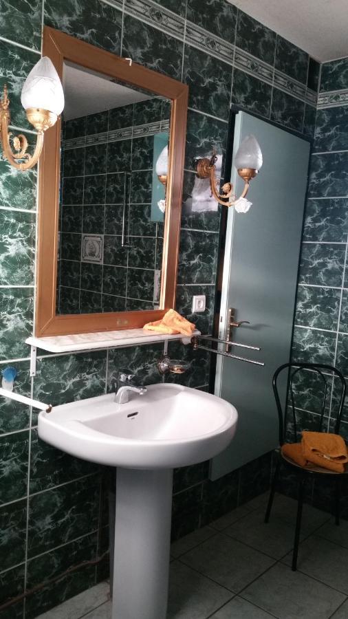 Basse-Cour De Montin Au 256 Chemin De La Rocaille A 38510 Vezeronce Curtin Bed and Breakfast Morestel Εξωτερικό φωτογραφία